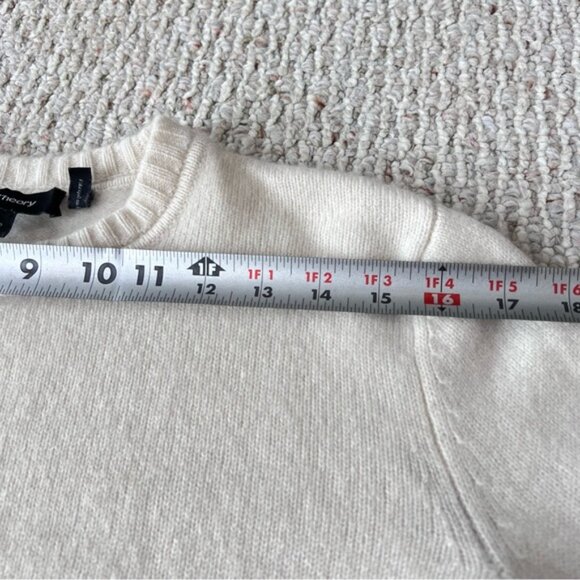 Theory Cashmere Sweater - Picture 4 of 8